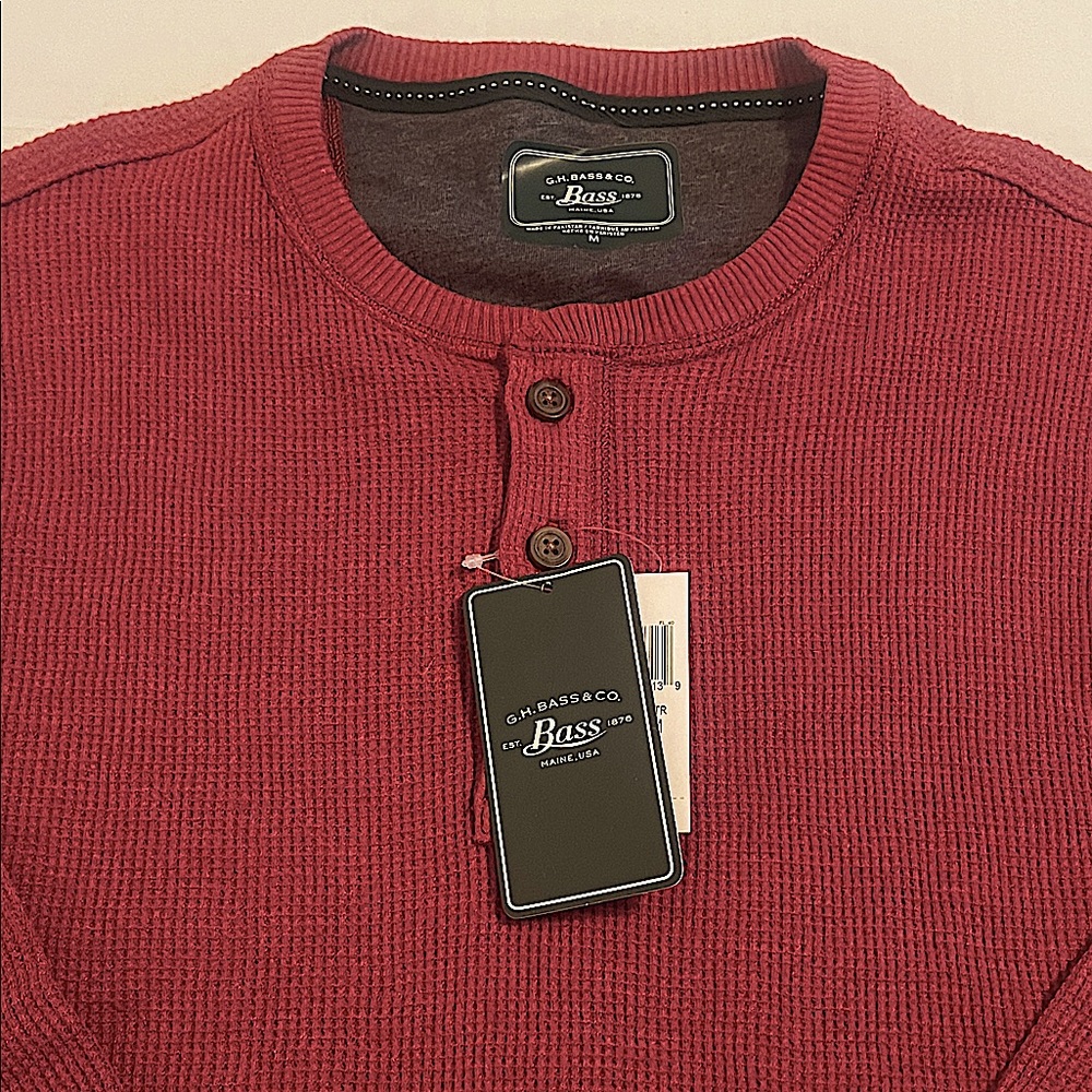 G.H. Bass & Co. Men's Red Henley